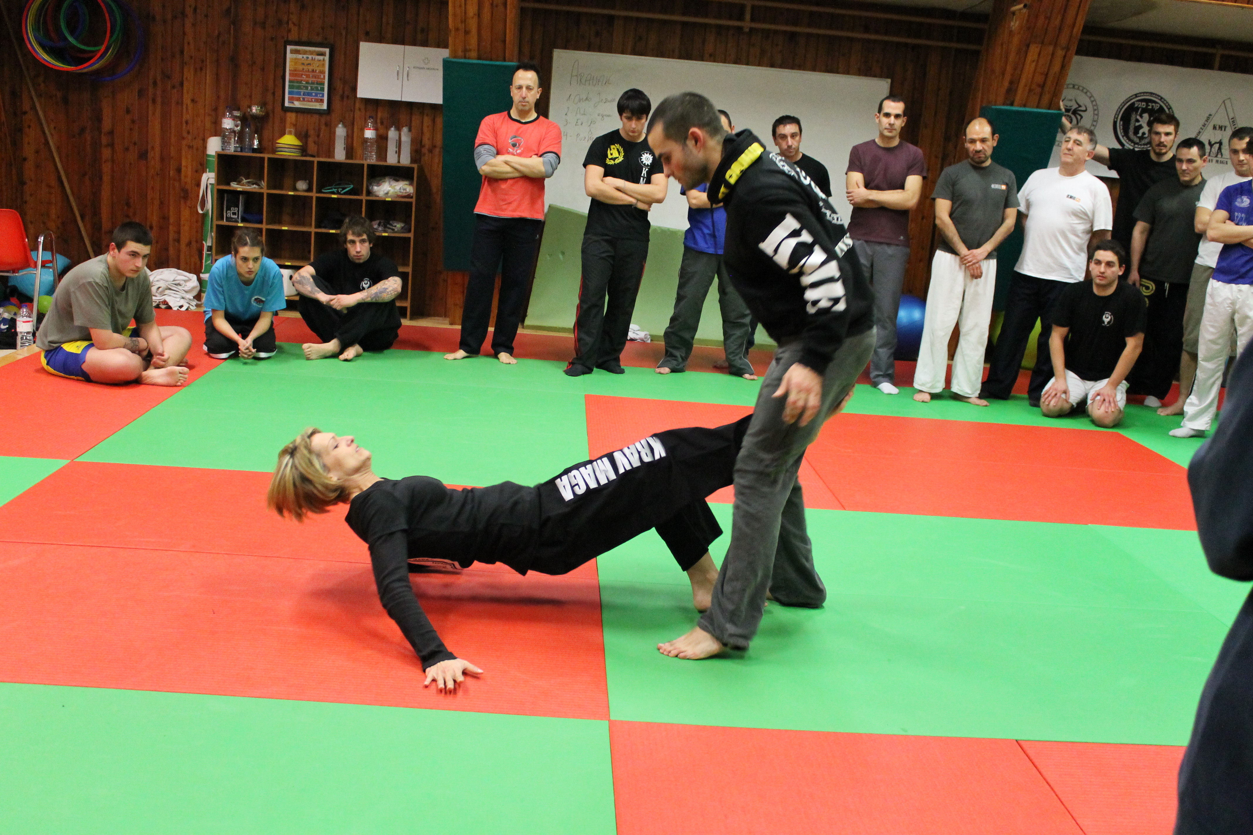 Area Man Who Has Never Been In A Fight Declares BJJ 'Completely Useless In A Real Fight' Based On Three YouTube Compilations