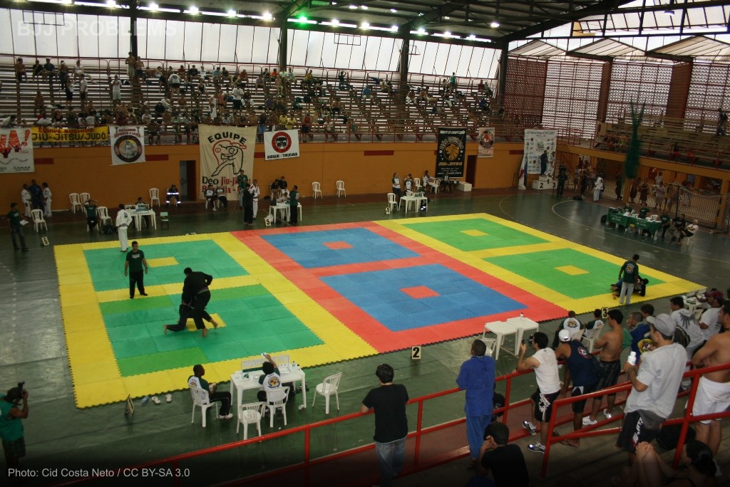 BJJ Tournament Livestream Crashes Every Three Minutes, Organizers Assure Fans It's 'Almost Fixed'